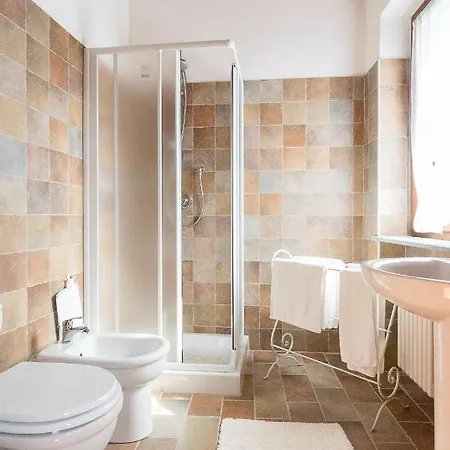 ベッド・アンド・ブレックファスト Domus Amica