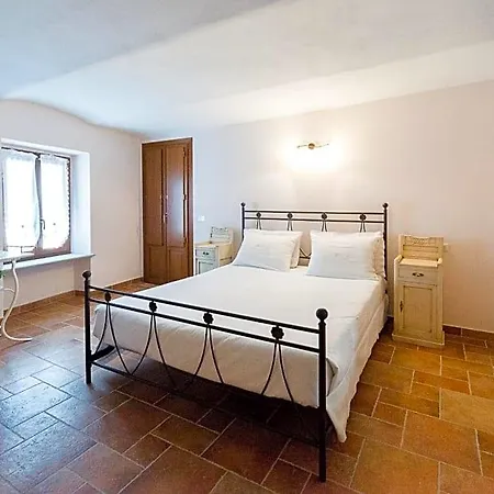 Domus Amica Bed & Breakfast Lu (Piedmont)