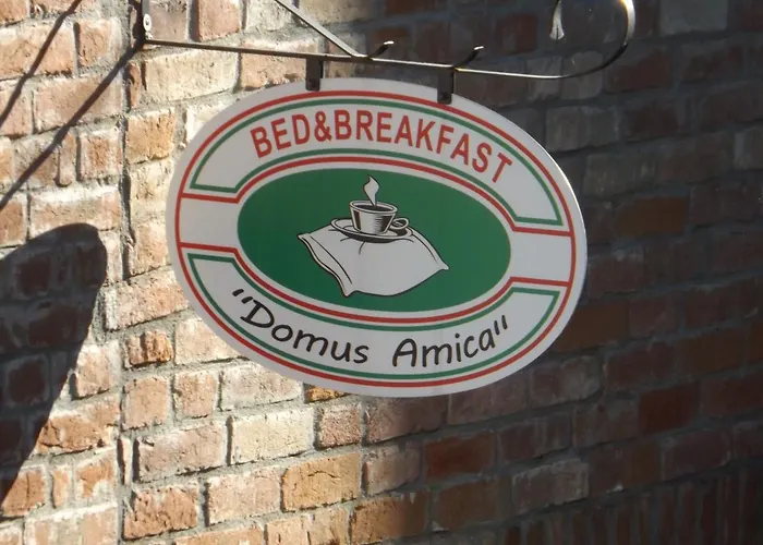 Alojamento de Acomodação e Pequeno-almoço Domus Amica 4*