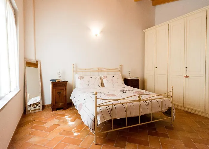 Domus Amica Bed and Breakfast 4*