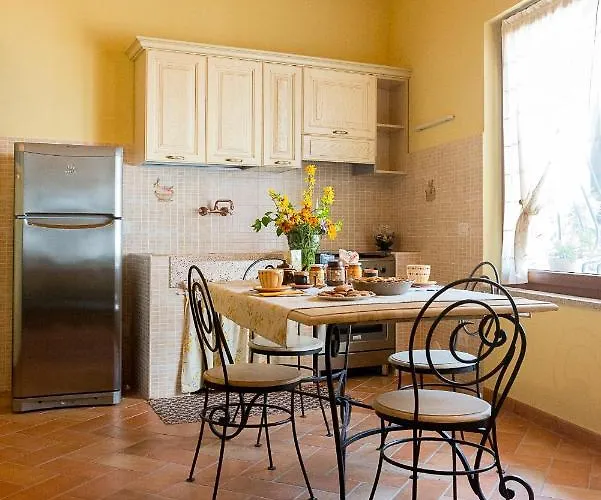 Bed and Breakfast Domus Amica 4*